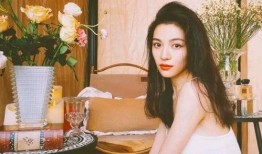 钟楚曦恋情爆料最新情况,神秘男友身份揭晓，细节曝光引热议